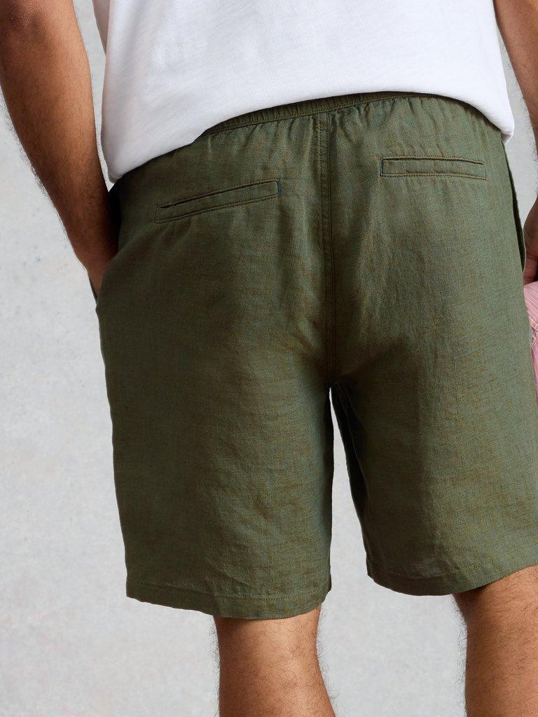 Lewes Linen Short in KHAKI GRN - MODEL BACK