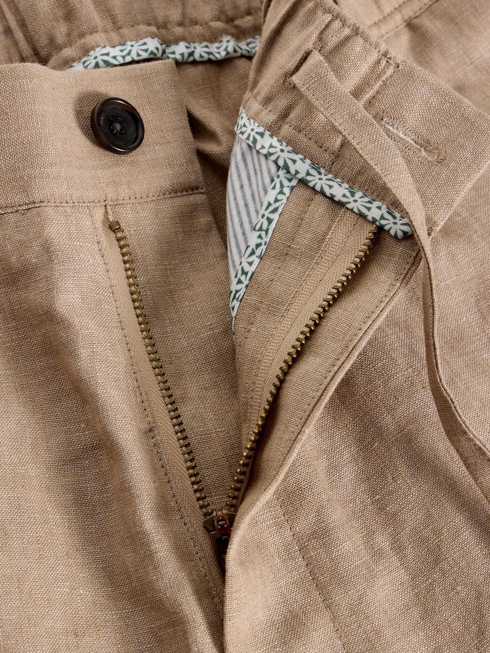 Swinton Linen Trouser in LGT NAT - FLAT DETAIL
