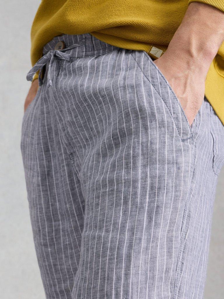 Skelmer Linen Trouser in NAVY MULTI - MODEL DETAIL