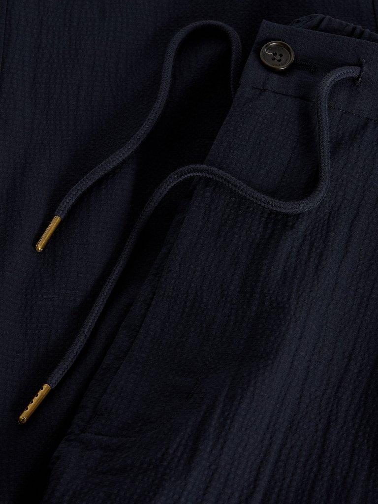 Falmouth Seersucker Trouser in DARK NAVY - FLAT DETAIL
