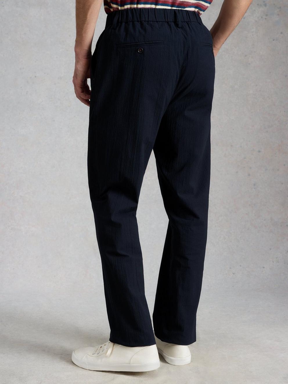 Falmouth Seersucker Trouser in DARK NAVY - MODEL BACK