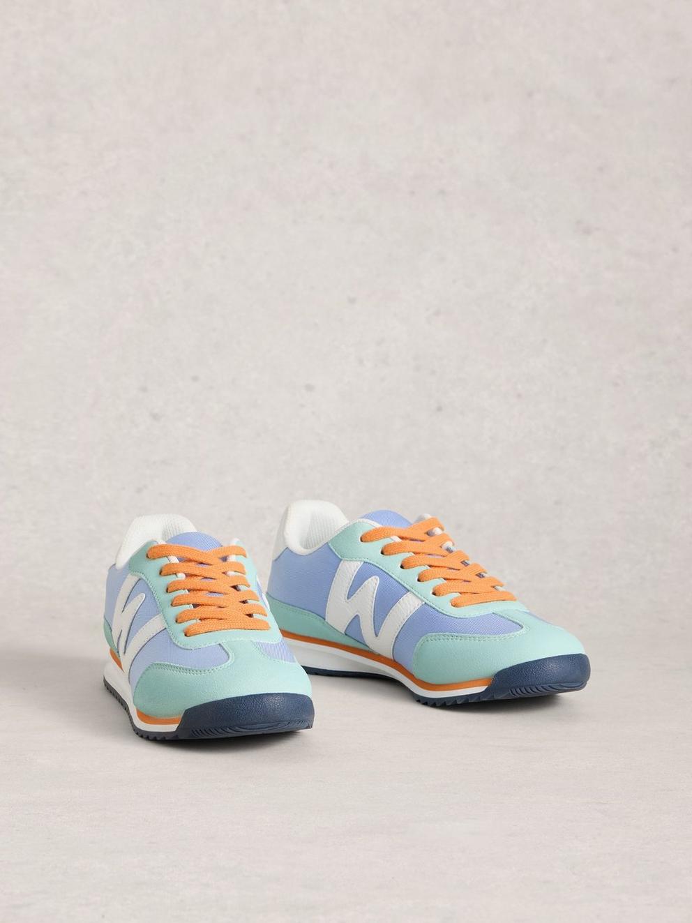 Lucy Trainers in BLUE MLT - FLAT FRONT