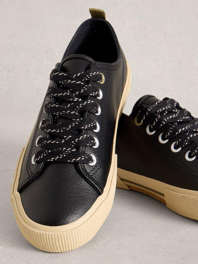 Pippa Leather Lace Up Trainer in PURE BLK - FLAT DETAIL