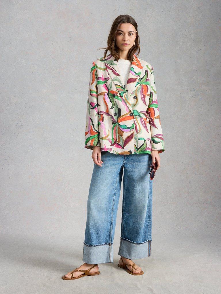 Sasha Linen Blazer in NAT PR - MODEL FRONT