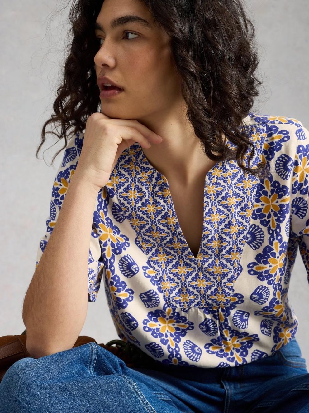 Ash Linen Blend Top in IVORY MLT - LIFESTYLE
