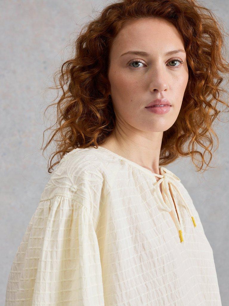 Tilly Textured Top in NAT WHITE - MODEL DETAIL