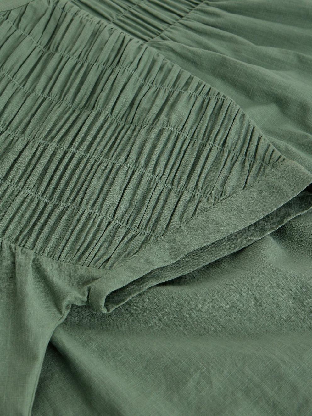 Tammie Organic Cotton Shirt in MID GREEN - FLAT DETAIL