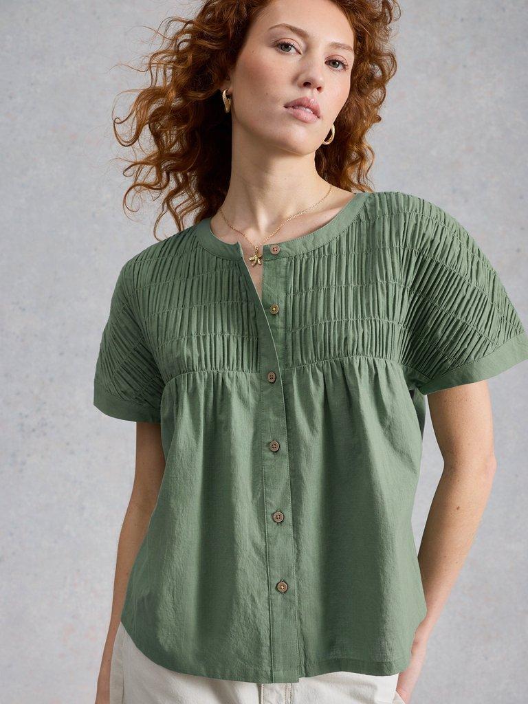 Tammie Organic Cotton Shirt in MID GREEN - MODEL DETAIL