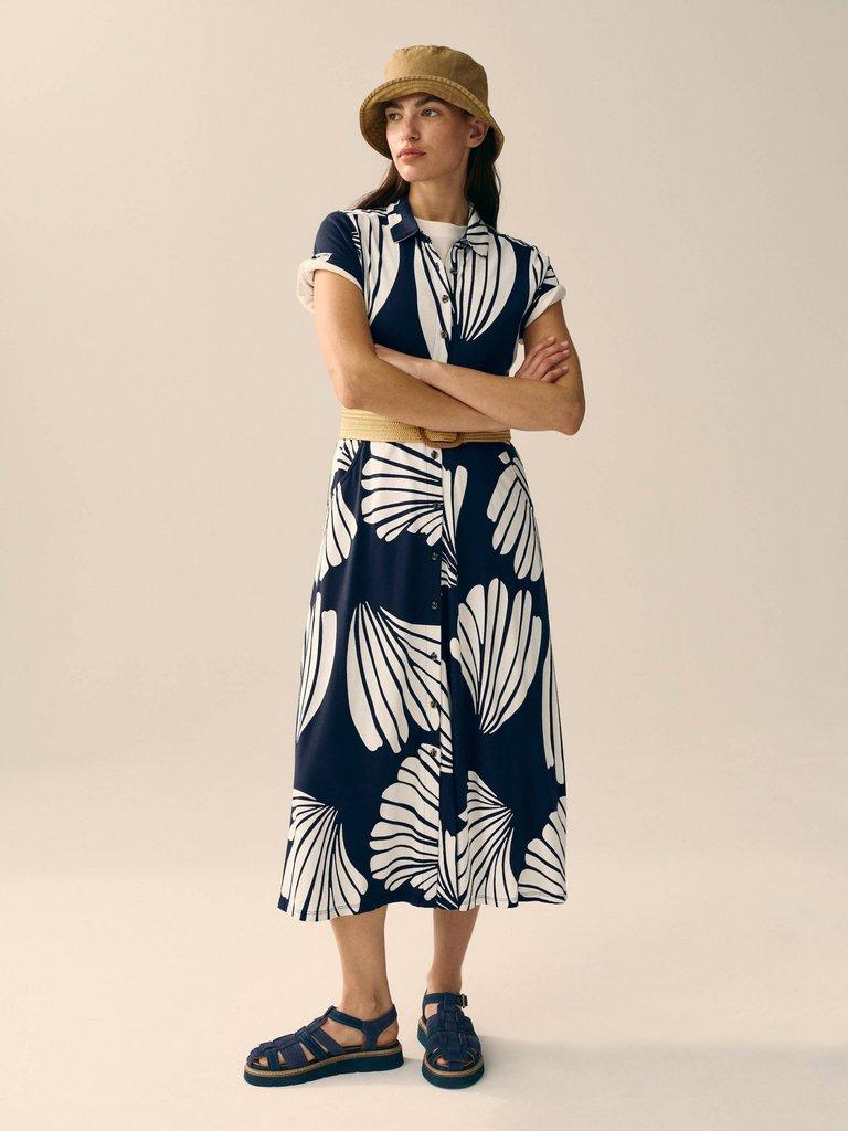 Rua Jersey Collared Midi Dress in NAVY PR - MIXED