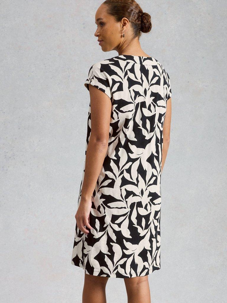 Jilly Jersey Dress in BLK PR - MODEL BACK