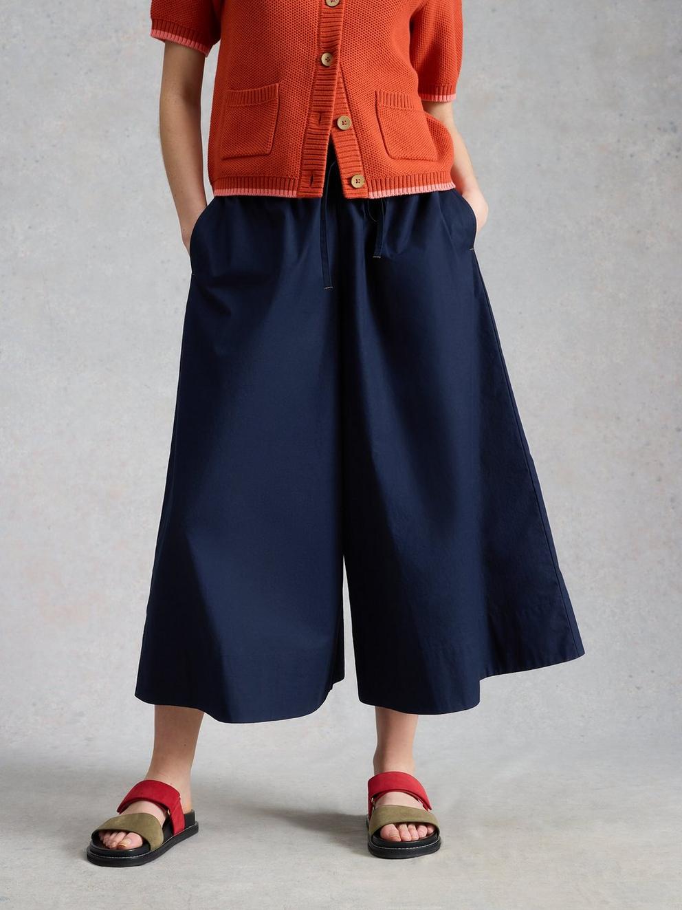 Lauryn Poplin Wide Leg Crop in DARK NAVY - MODEL DETAIL