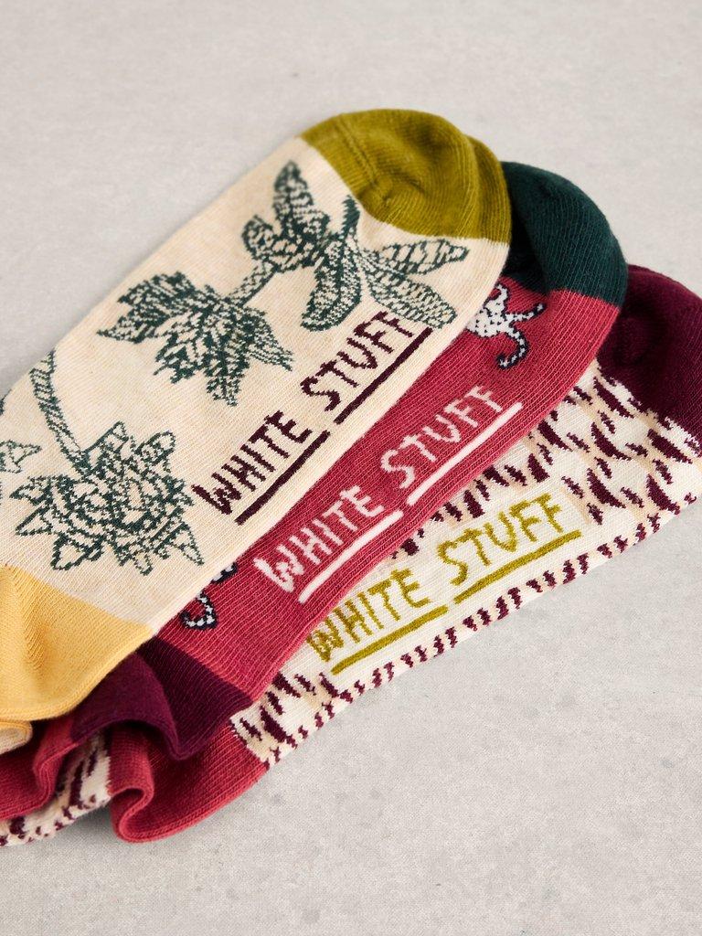 3PK Safari Print Trainer Socks in RED MLT - FLAT DETAIL