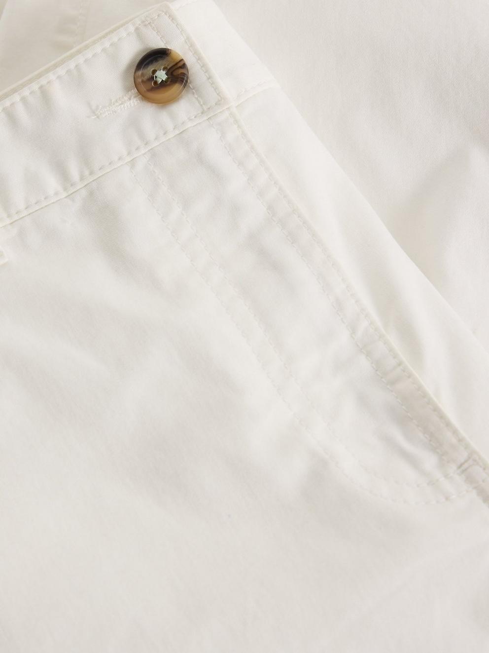 Heidi Chino Short in BRIL WHITE - FLAT DETAIL