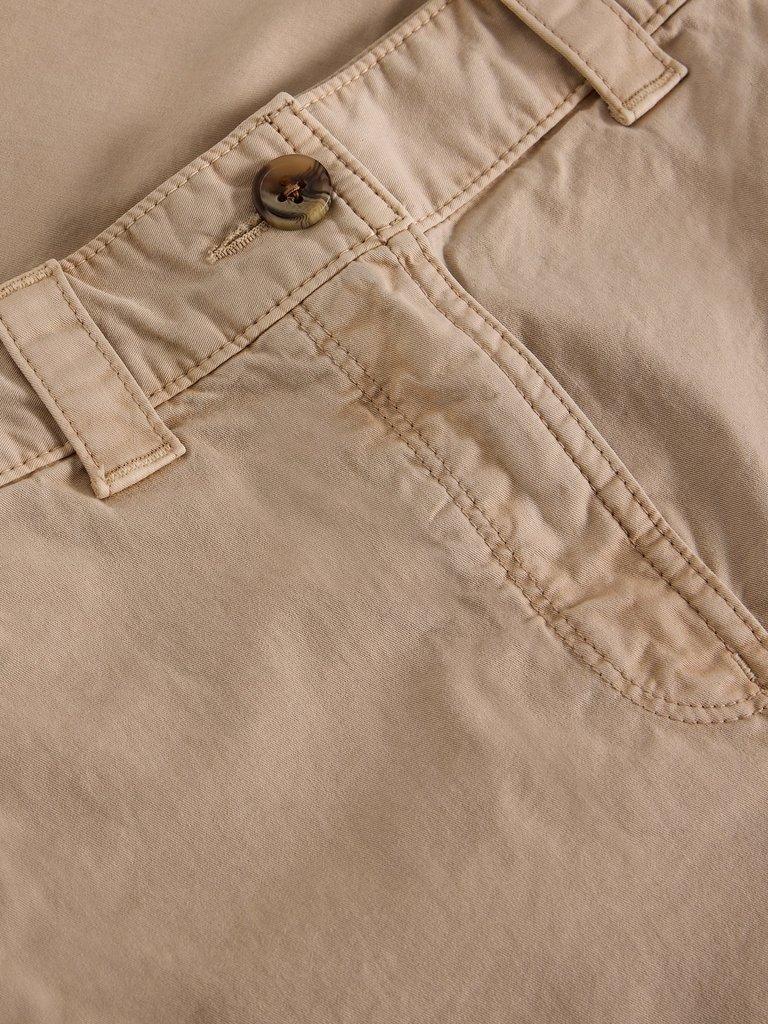 Heidi Chino Short in LGT NAT - FLAT DETAIL