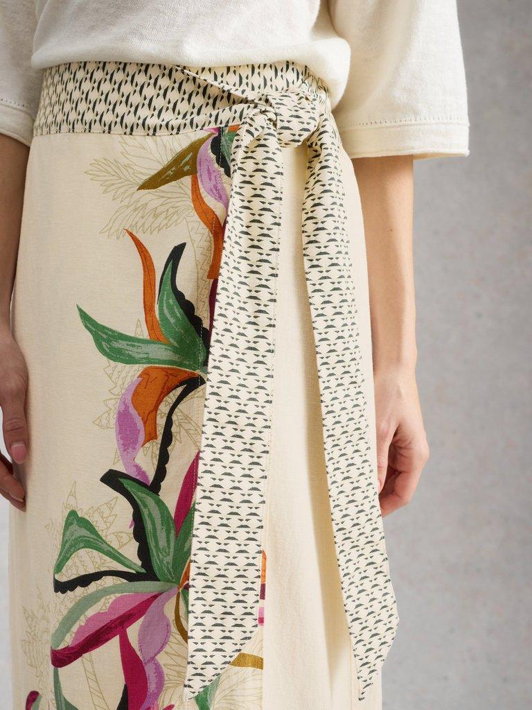 Alba Linen Blend Wrap Skirt in NAT PR - MODEL DETAIL