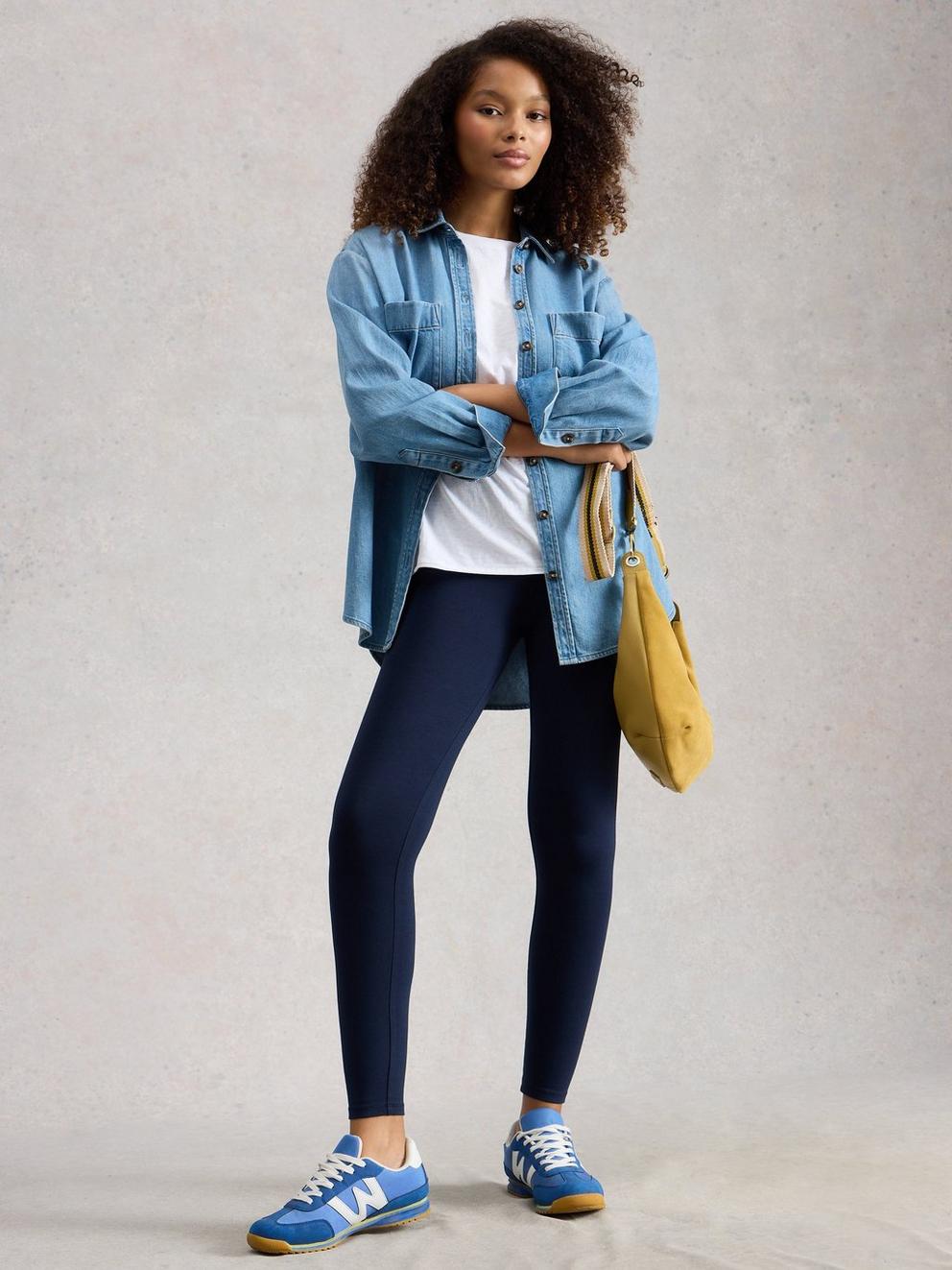 Margot Legging in DARK NAVY - MODEL FRONT