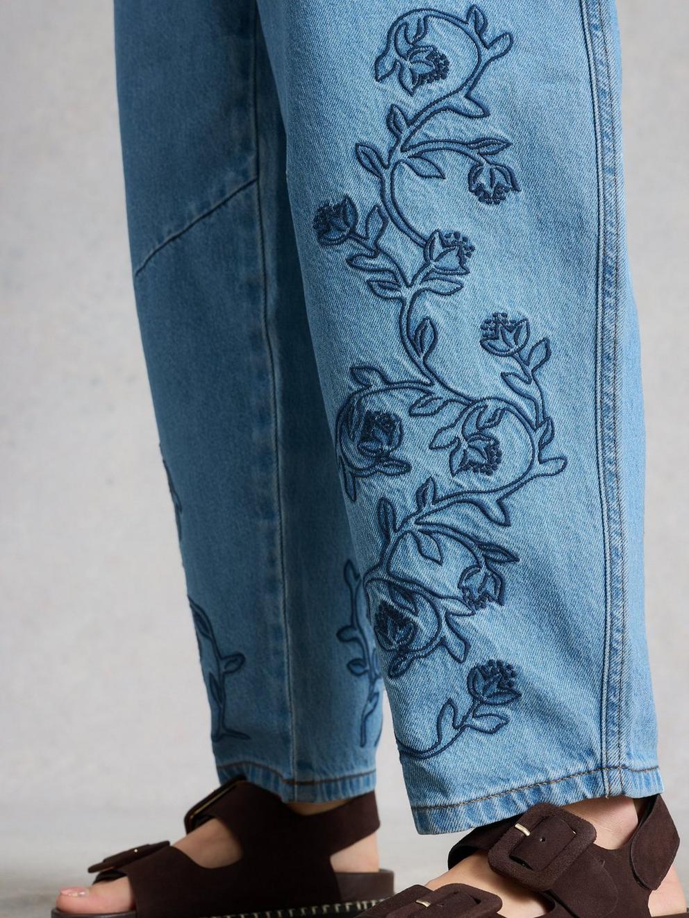Aubrey Embroidered Barrel Jean in LGT DENIM - MODEL DETAIL