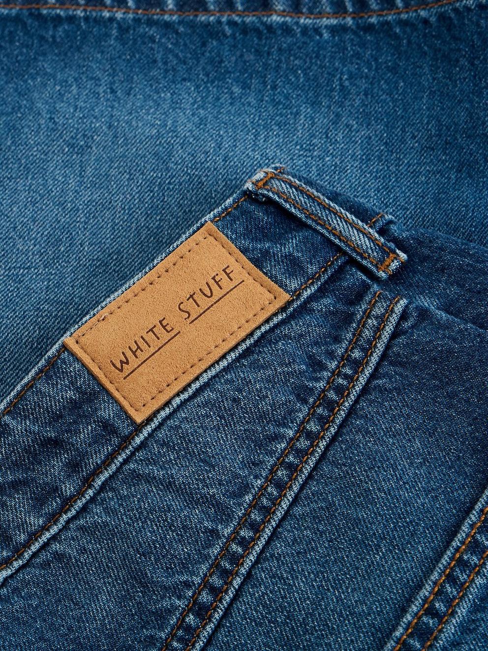 Jodi Jort in MID DENIM - FLAT DETAIL