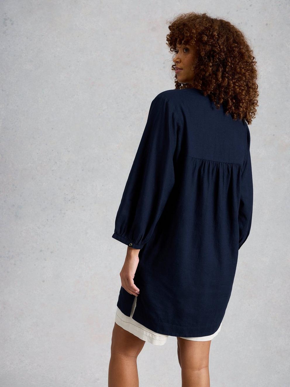 Raquel Linen Blend Tunic in DARK NAVY - MODEL BACK