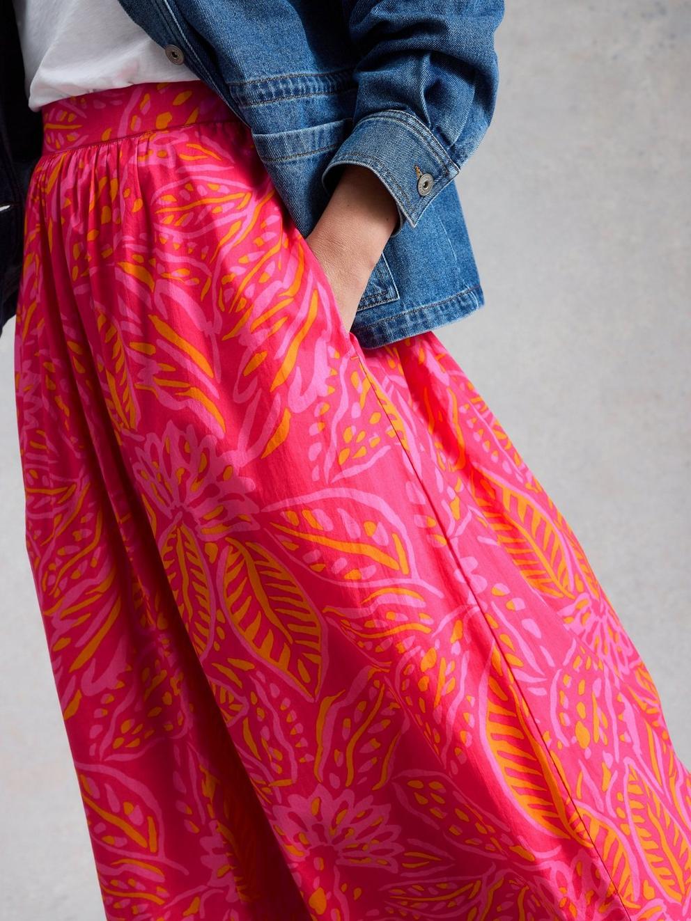 Abigail Midi Printed Skirt in PINK PR - MODEL DETAIL