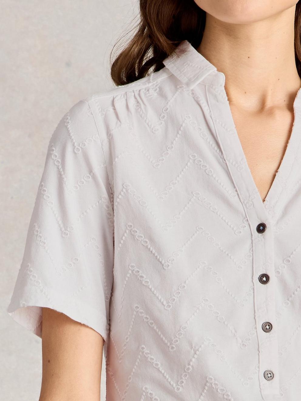 ANNIE SS BRODERIE SHIRT in BRIL WHITE - MODEL DETAIL