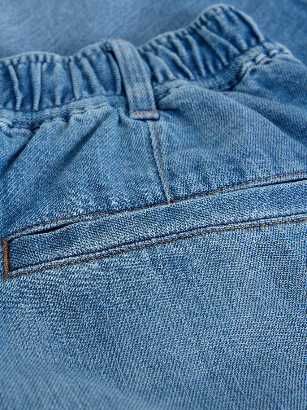 Sasha Denim Short in MID DENIM - FLAT DETAIL
