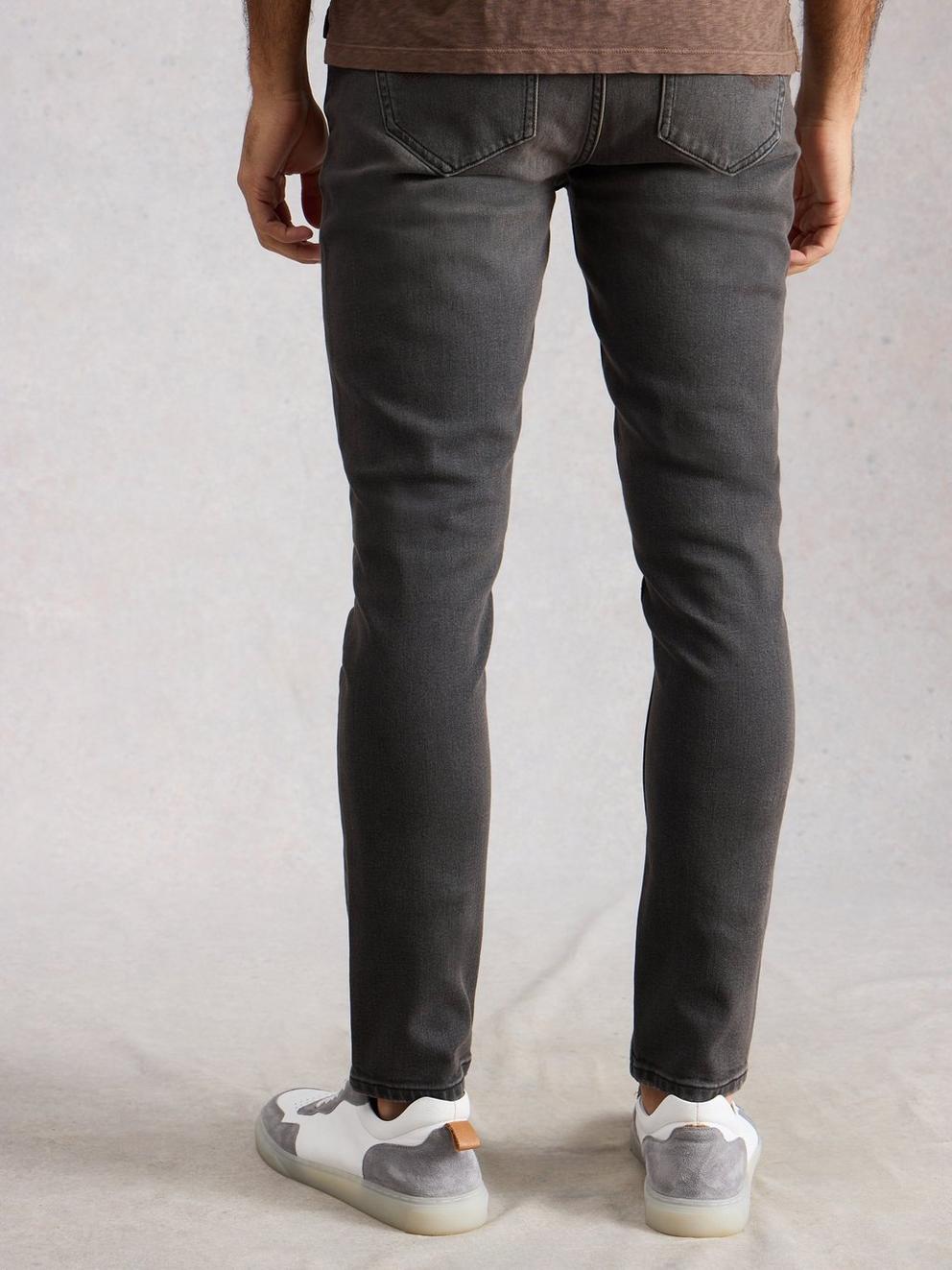 Stratford Slim Jean in WASHED BLK - MODEL BACK