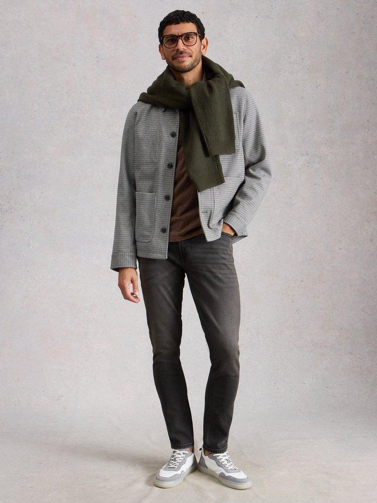 Stratford Slim Jean in WASHED BLK - MODEL FRONT