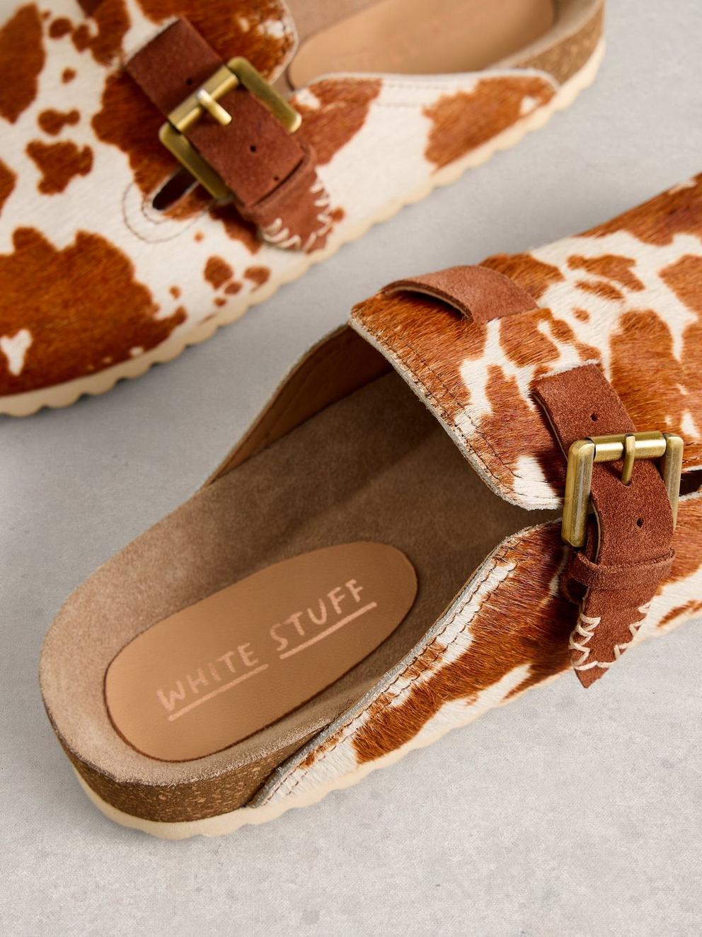 Myrtle Print Slip On Footbed in NAT PR - FLAT DETAIL