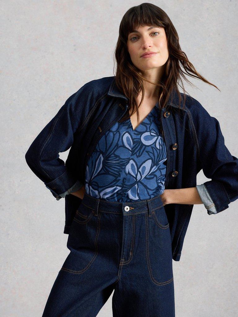 NEVE V NECK TEE in BLUE PR - LIFESTYLE