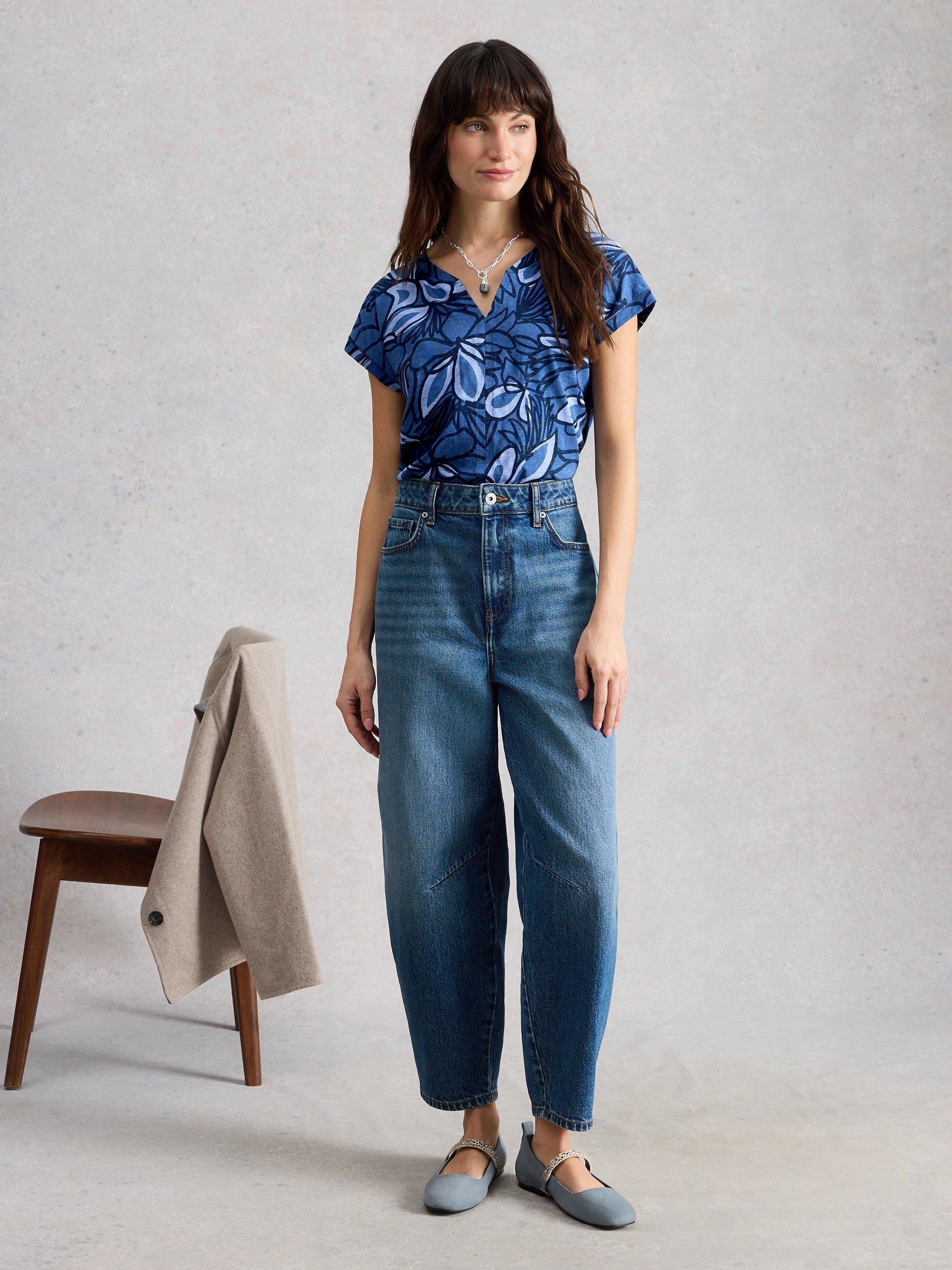 NELLY NOTCH NECK PRINTED TEE