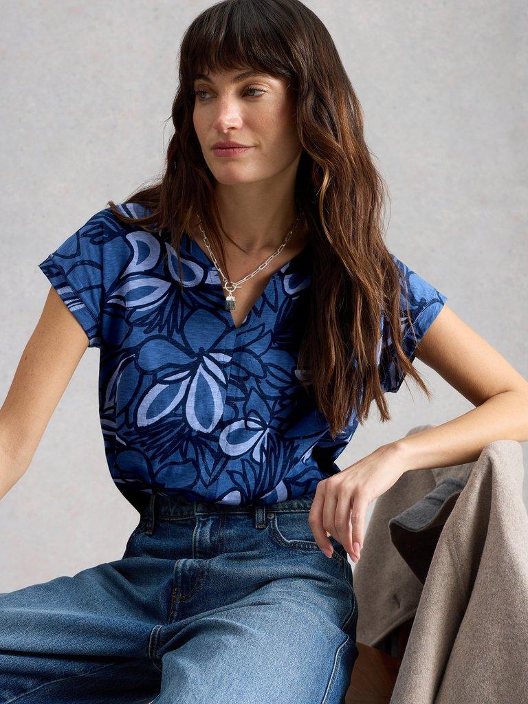 NELLY NOTCH NECK PRINTED TEE in BLUE PR - LIFESTYLE