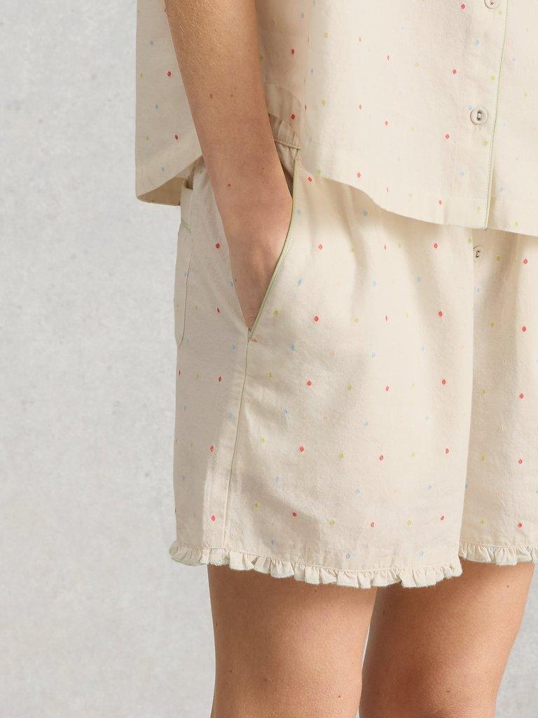 Nelly PJ Short in IVORY MLT - MODEL DETAIL