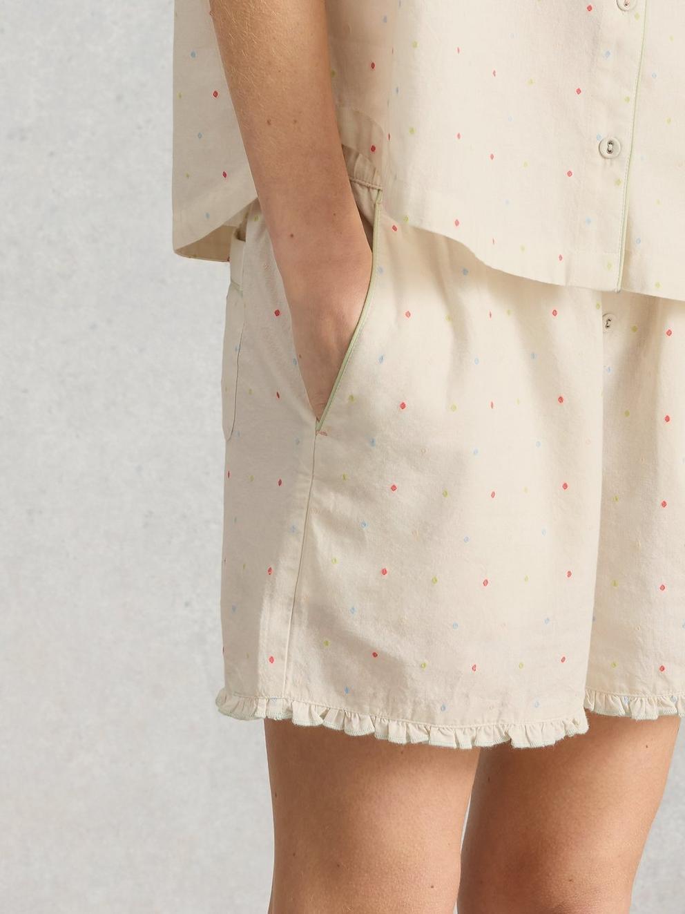 Nelly PJ Short in IVORY MLT - MODEL DETAIL