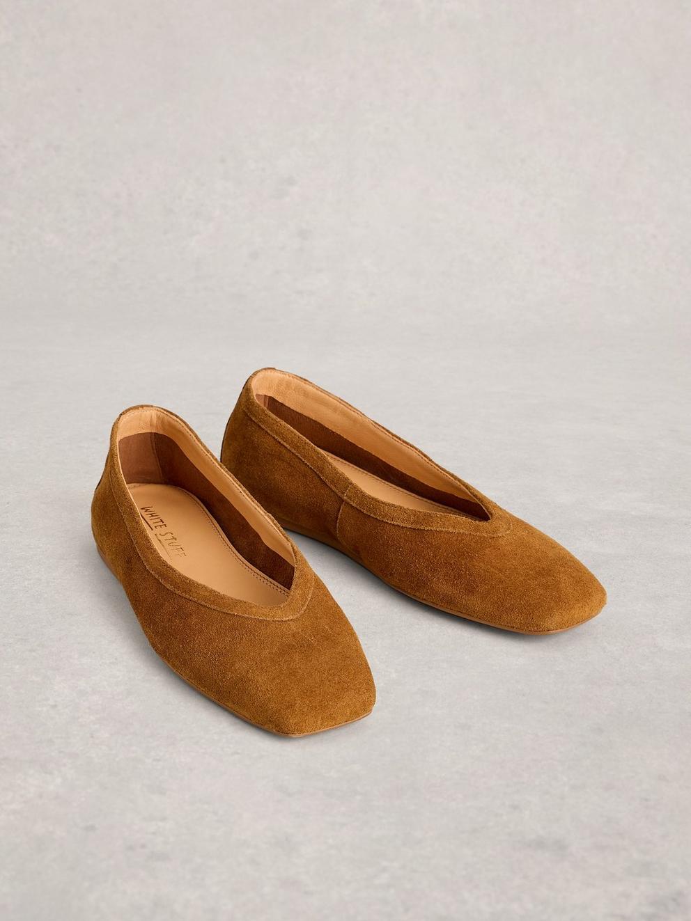 Sloane Flat Ballerina in MID TAN - FLAT FRONT