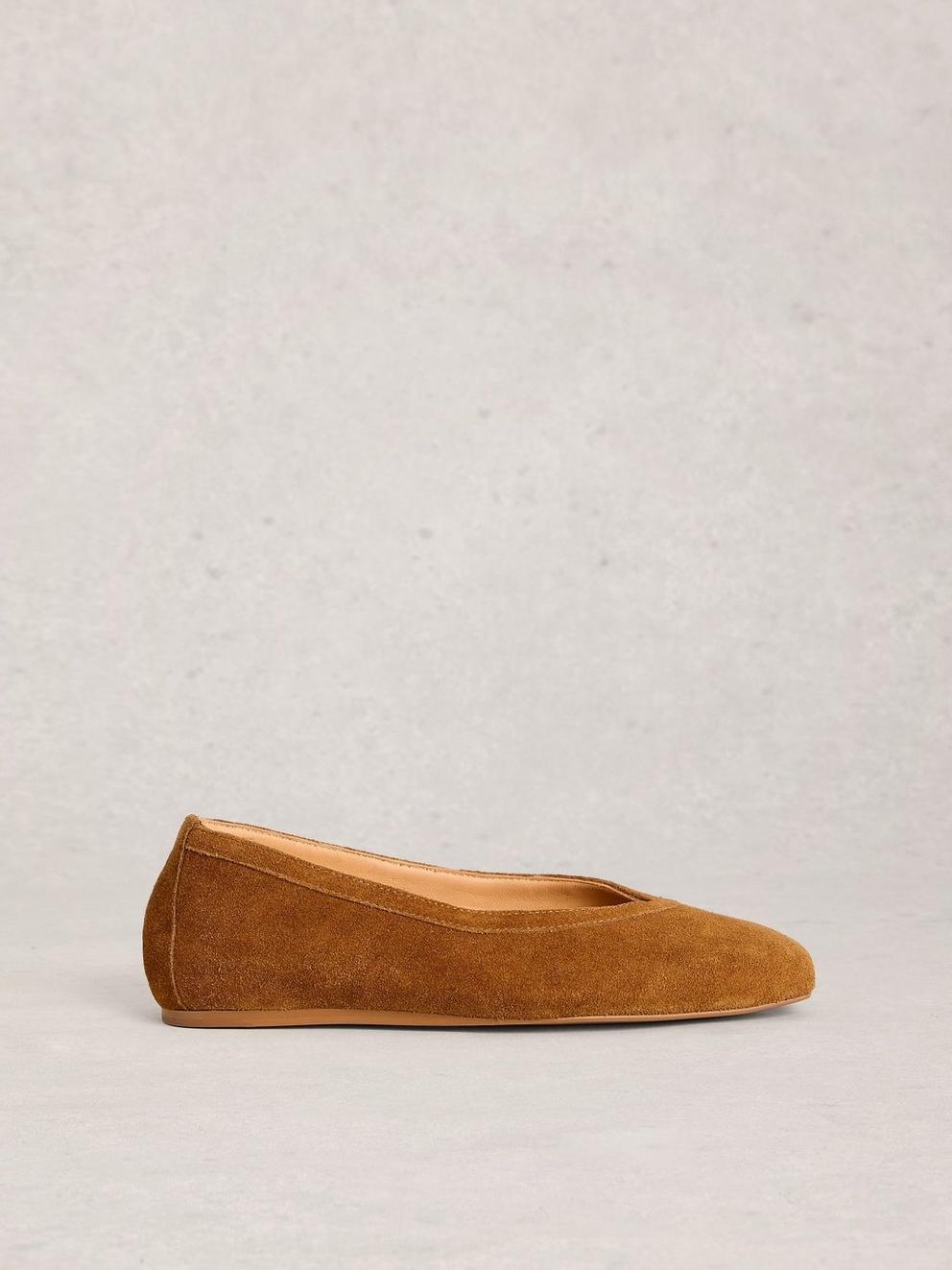 Sloane Flat Ballerina in MID TAN - LIFESTYLE