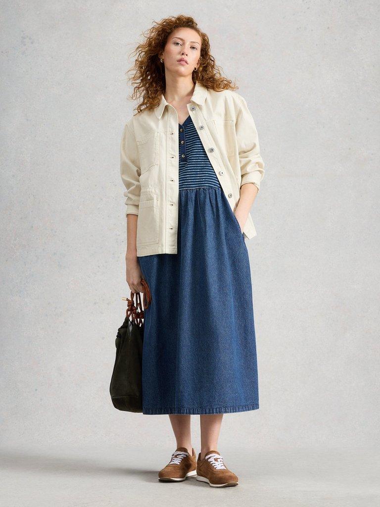 Shay Jersey Mix Midi Dress in MID DENIM - MODEL DETAIL