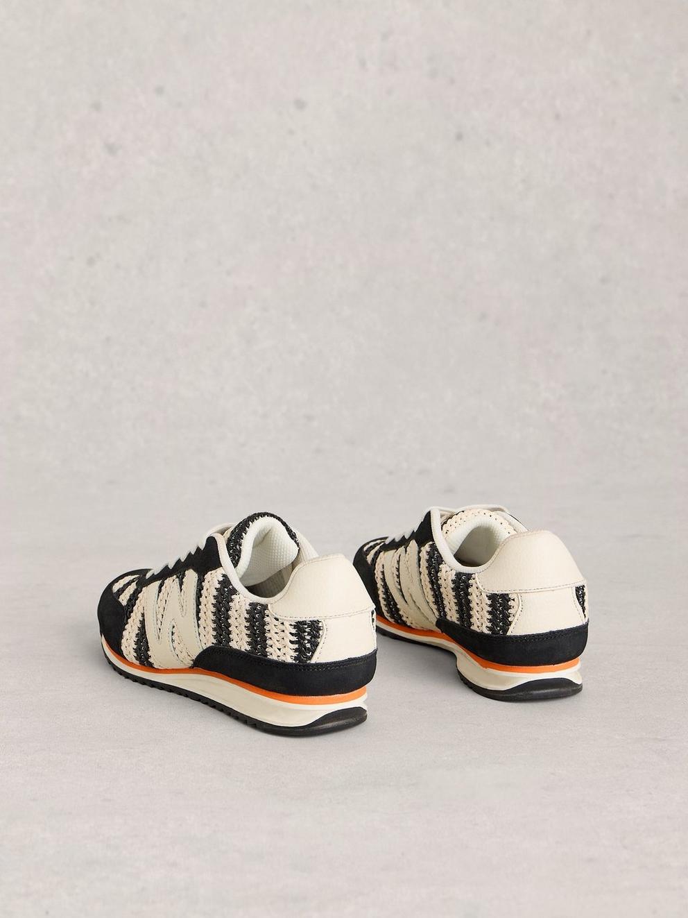 Lucy Lace Up Trainers in BLK MLT - FLAT BACK