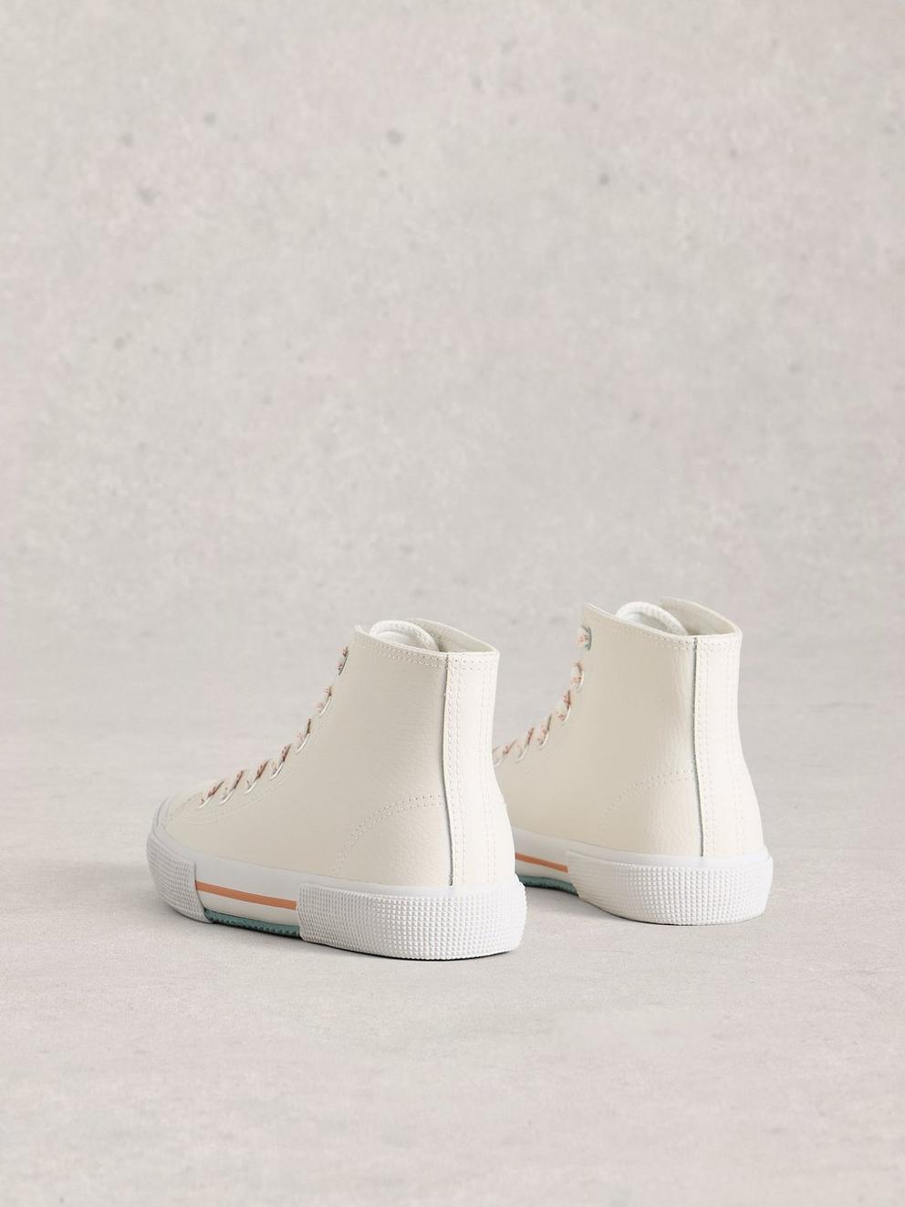 Pippa Leather HiTop Trainer in BRIL WHITE - FLAT BACK