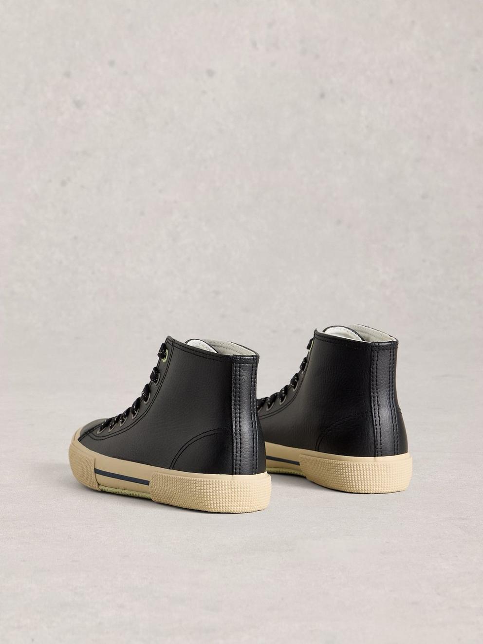 Pippa Leather HiTop Trainer in PURE BLK - FLAT BACK