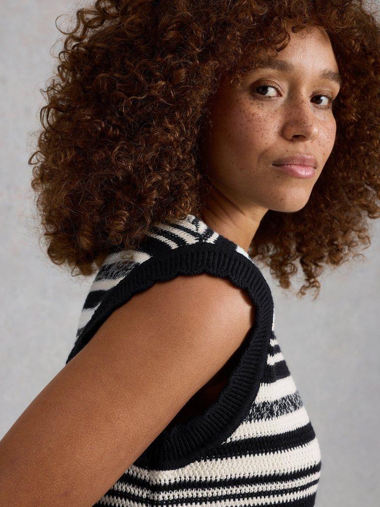 SAMMIE STITCH TANK in NAVY MULTI - LIFESTYLE