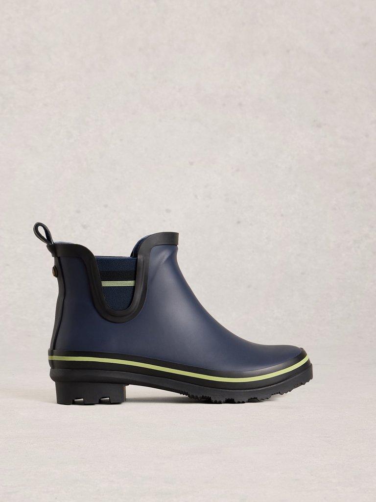 Puddle Wellie Boot in NAVY MULTI - LIFESTYLE