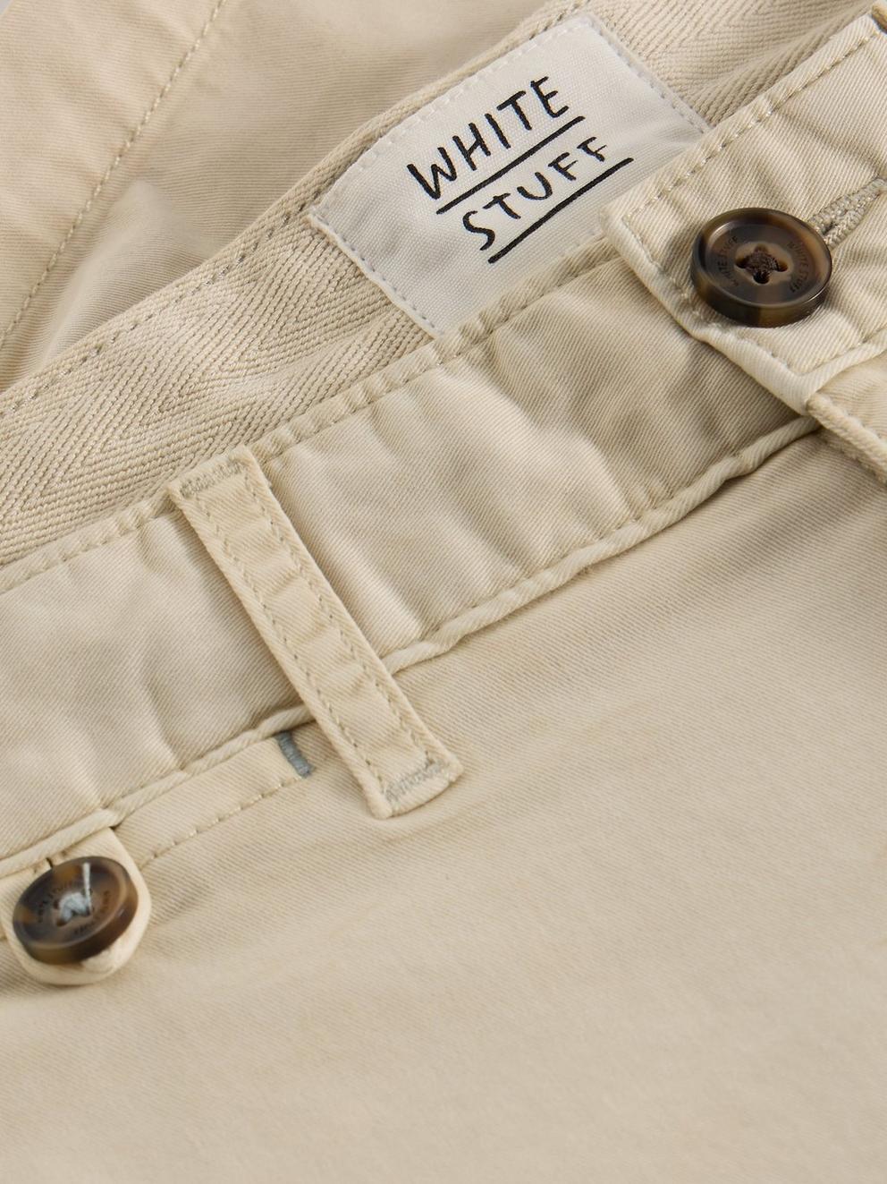 Sutton Organic Plain Chino Short in NAT WHITE - FLAT DETAIL