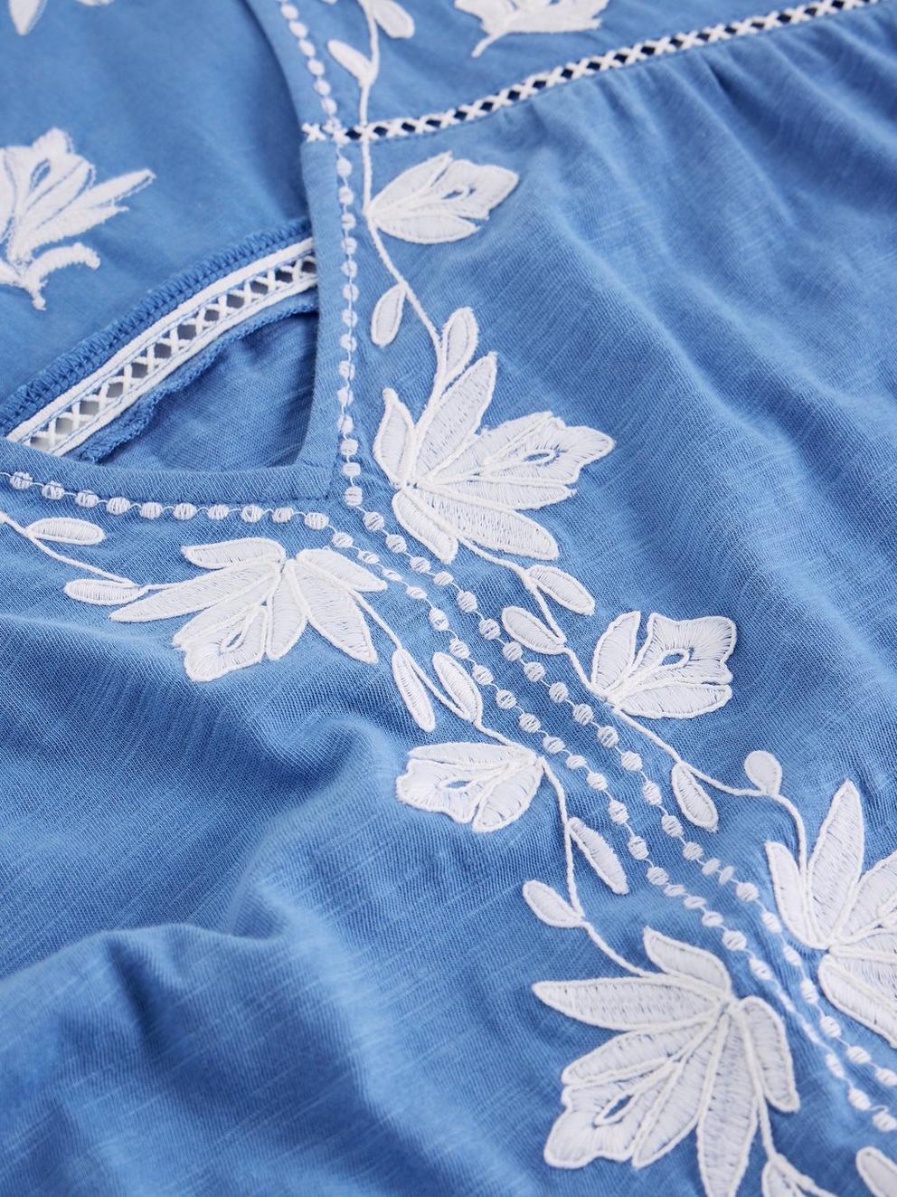 FLISS FLORAL TOP in MID BLUE - FLAT DETAIL