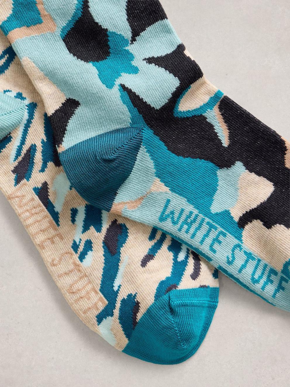 2 Pack Abstract Ankle Socks in TEAL MLT - FLAT DETAIL