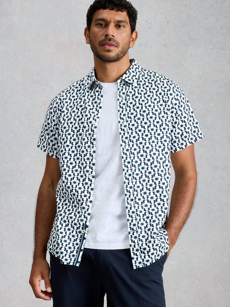 Finsbury SS Sun Print Shirt in WHITE PR - MODEL DETAIL