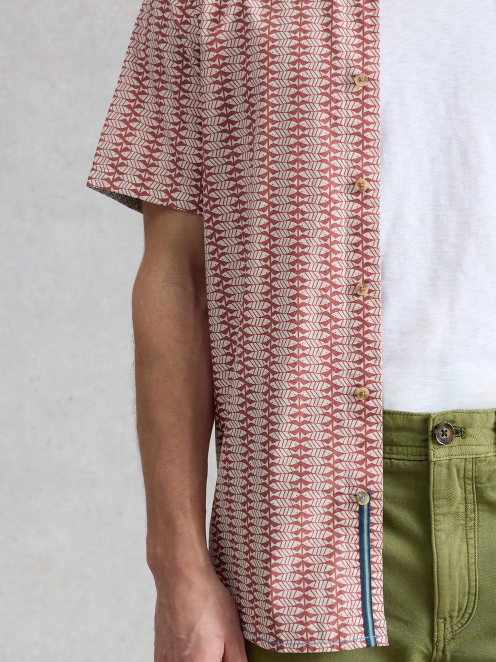 Finsbury SS Fish Printed Shirt in PINK PR - MODEL DETAIL