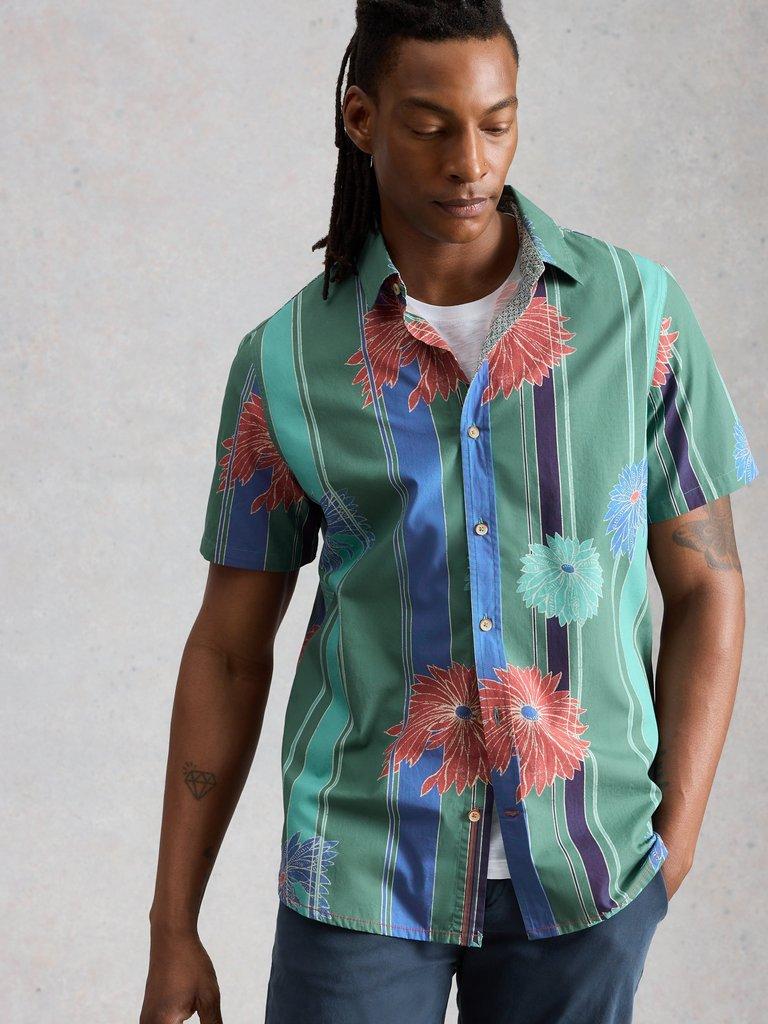 Finsbury SS Stripe Print Shirt in GREEN PR - MODEL DETAIL