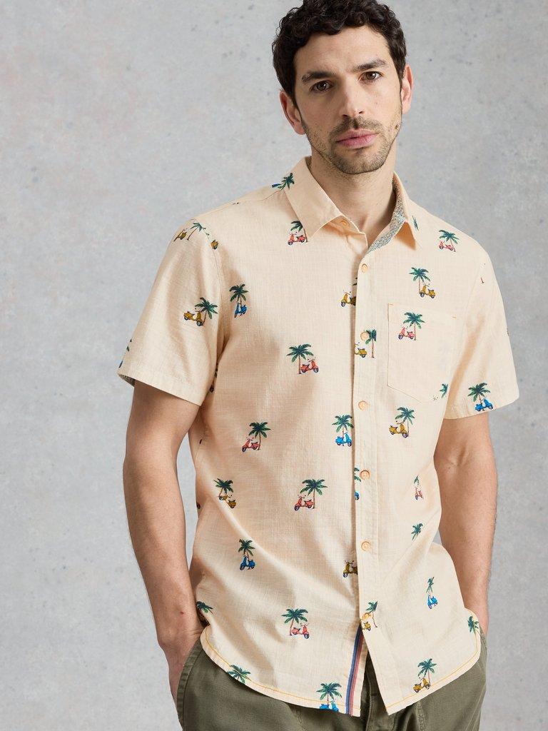 Finsbury SS Moped Print Shirt in NAT PR - LIFESTYLE