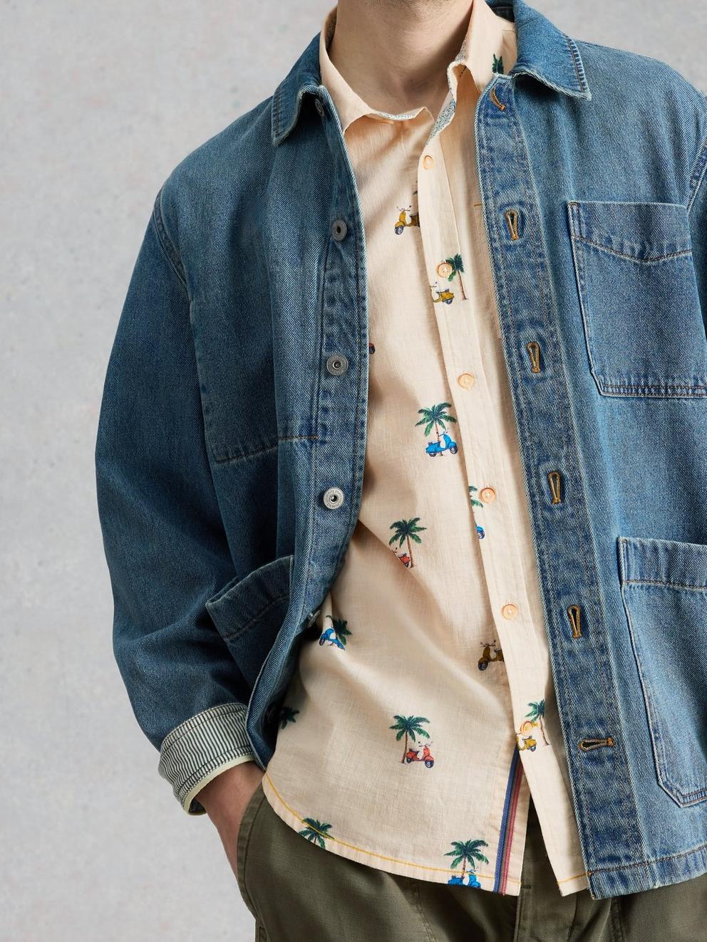Finsbury SS Moped Print Shirt in NAT PR - MODEL DETAIL